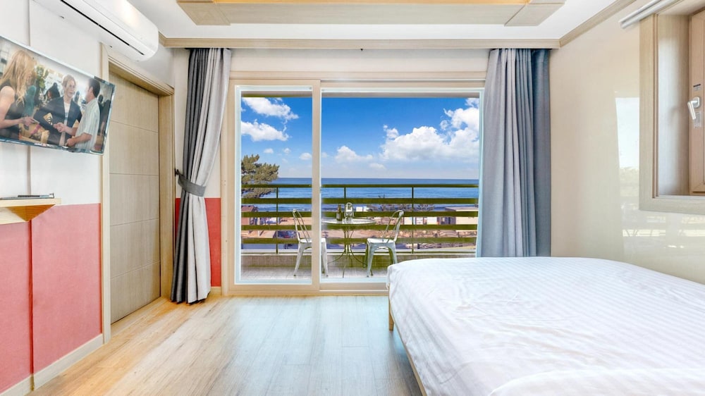 Basic Room, 2 Bedrooms (Jasmine) photo 1