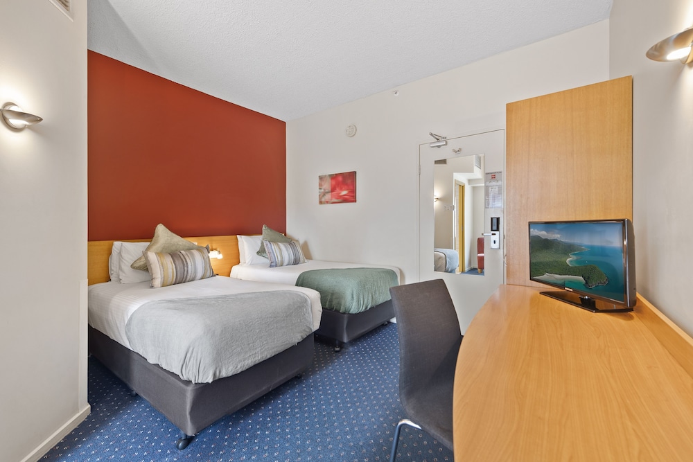Standard Twin Room - Photo 1