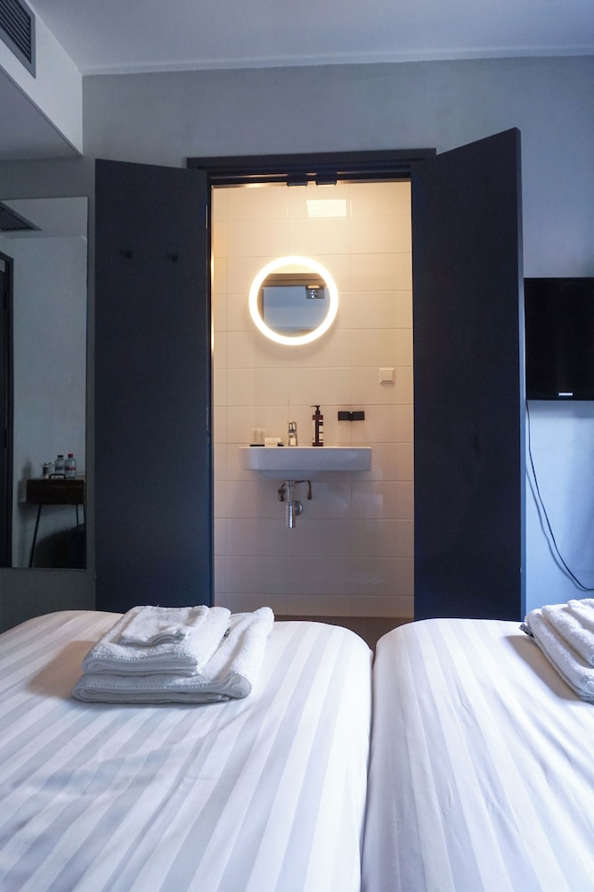 Basic Double or Twin Room