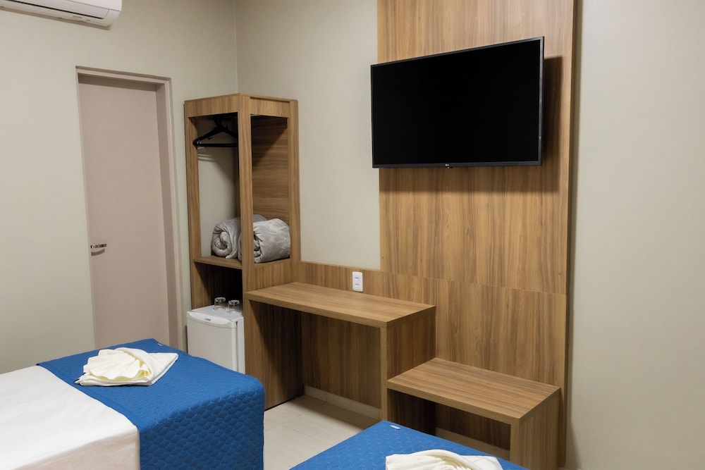 Standard Twin Room photo 2