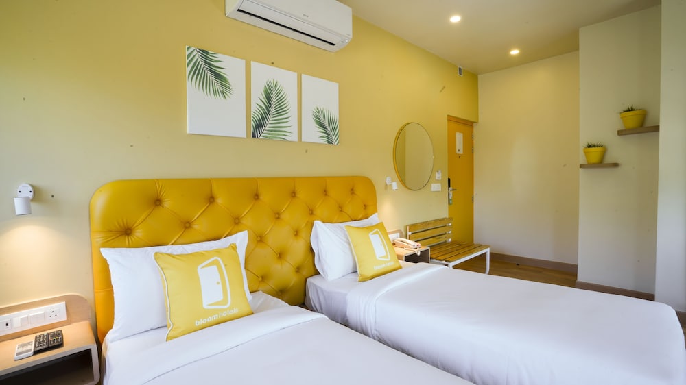 Standard Twin Room - Photo 7