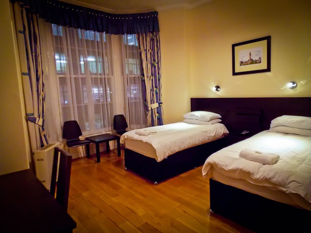 Budget Twin Room, En-Suite