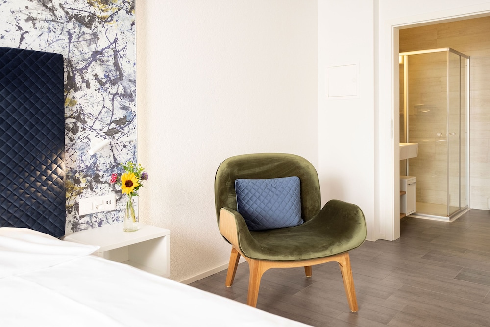 Business Room, Balcony