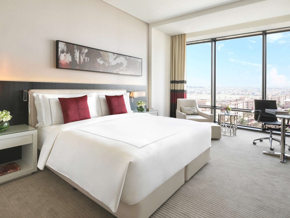 Fairmont Gold, Room, 1 King Bed - Photo 1