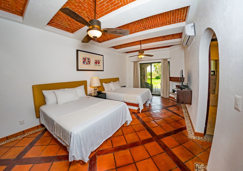 Room, 2 Queen Beds