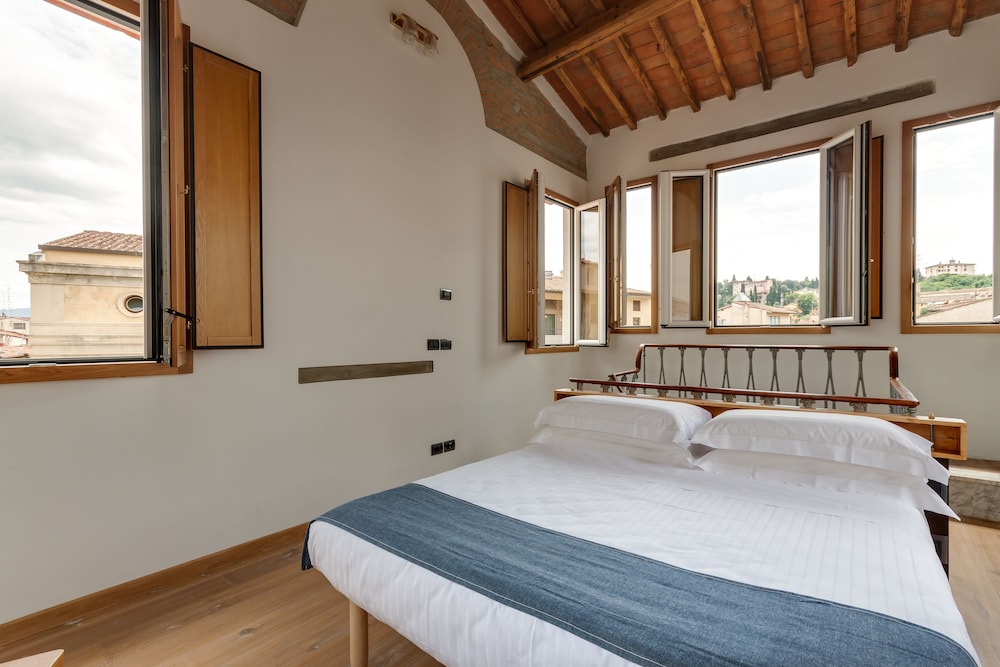 Superior Room on 3 floors, 2 Bedrooms (Uffizi1,no elevator,Via della Ninna 1) photo 3