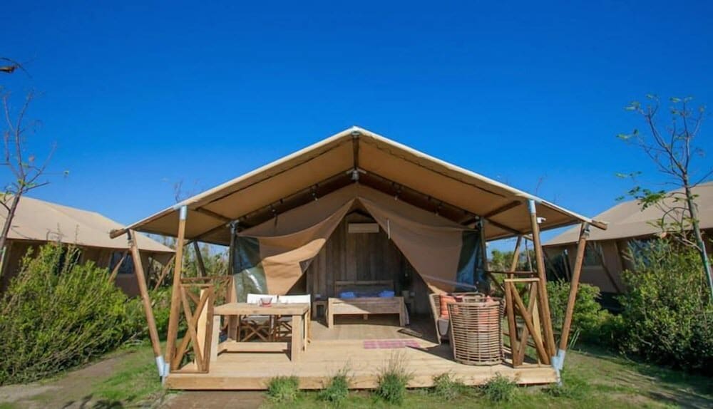 Romantic Tent, 1 Queen Bed photo 2