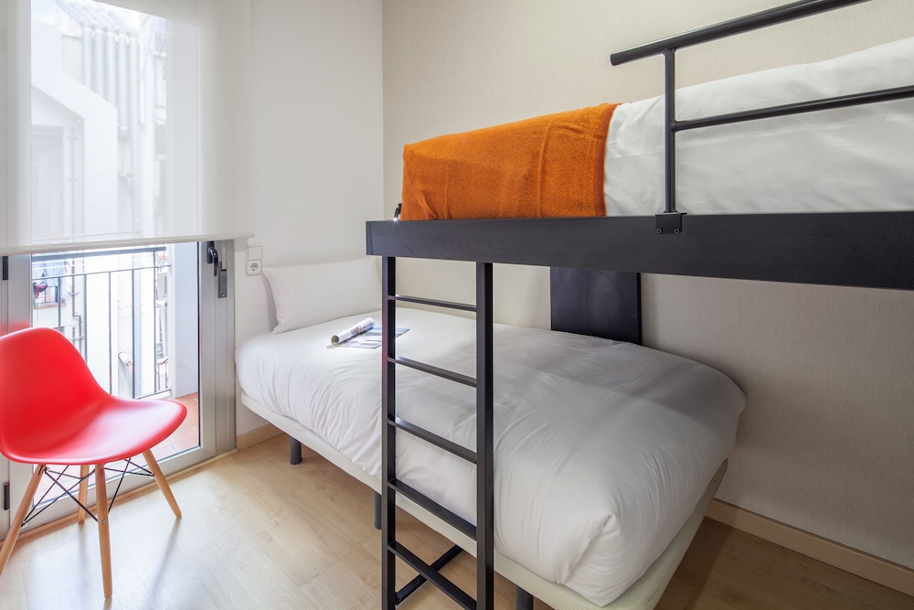 Deluxe Apartment, City View photo 2