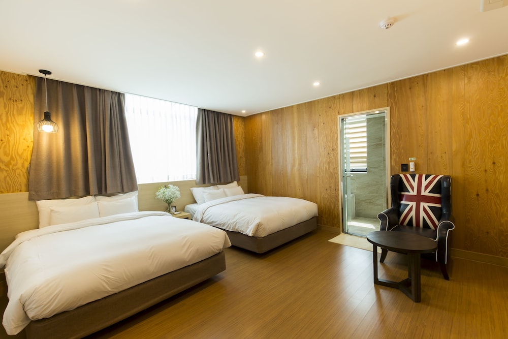 Family Twin Room photo 2
