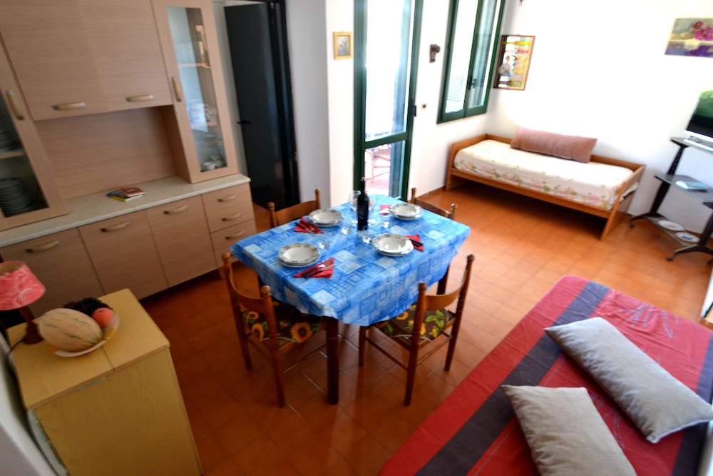 House, 2 Bedrooms, Smoking, Terrace