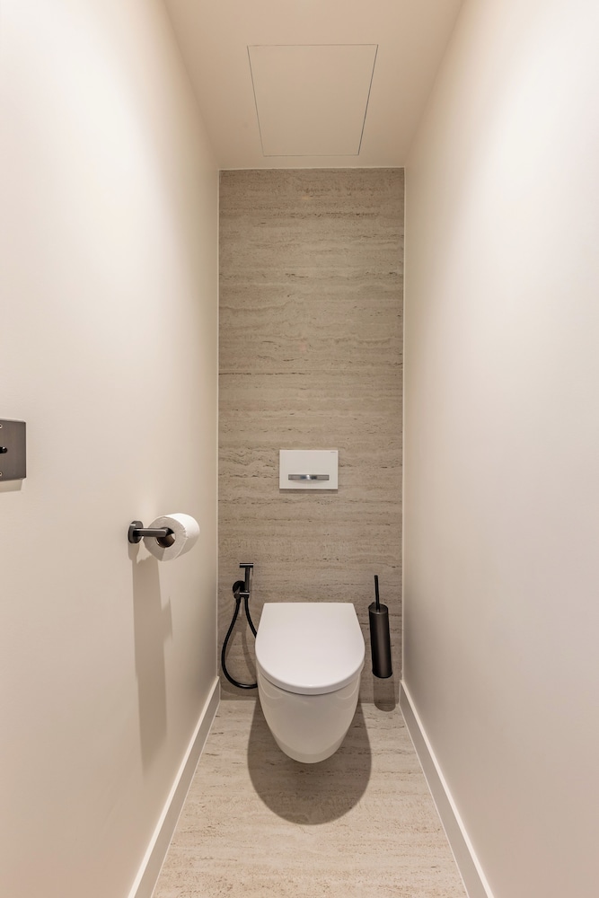 Signature Apartment photo 2