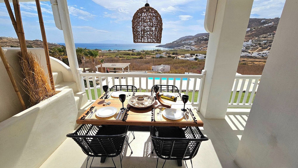 Family House, Private Pool, Sea View