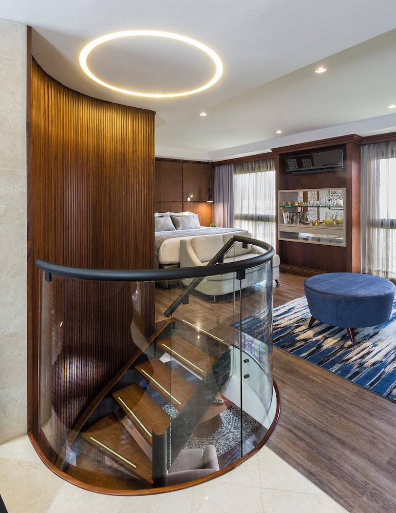 Presidential Suite photo 2