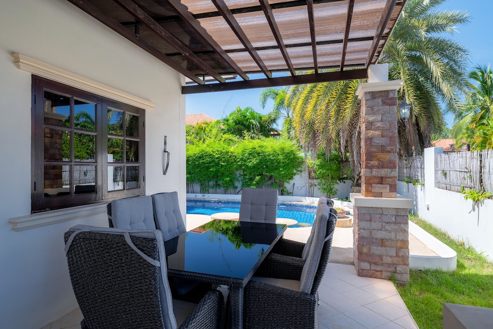 Standard Villa, 3 Bedrooms, Non Smoking, Kitchen - Photo 5