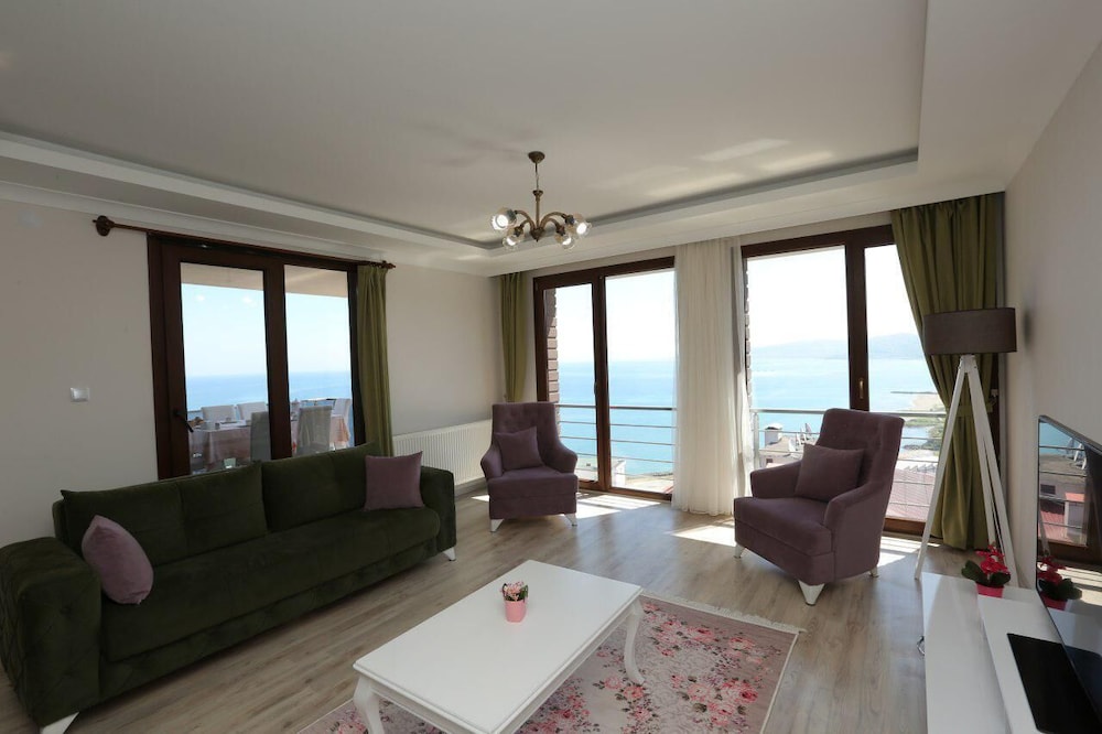 Superior Condo photo 1