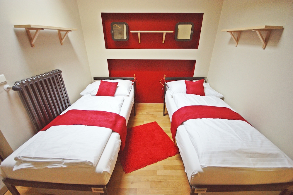 Deluxe Shared Dormitory, Mixed Dorm, Kitchenette (6 bed)