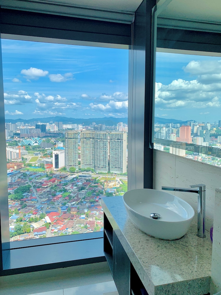 Deluxe Suite, 2 Bedrooms