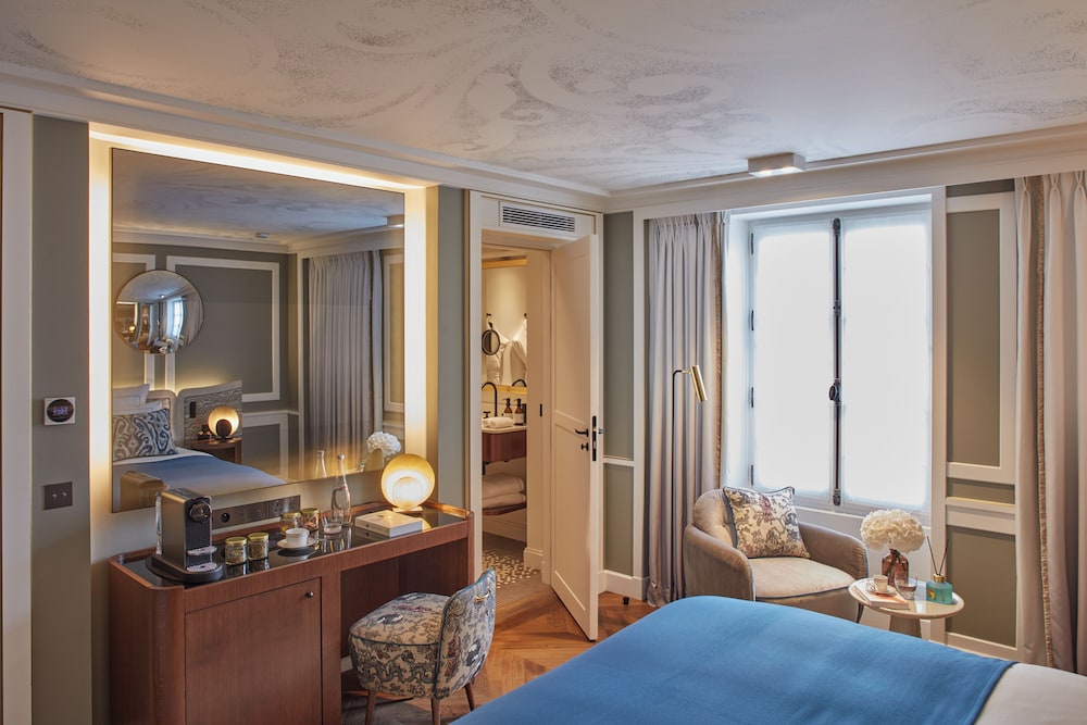 Superior Room thumbnail 5