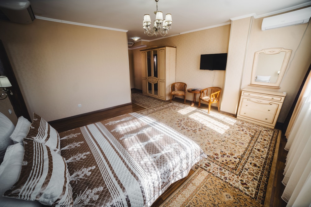 Deluxe Suite photo 3