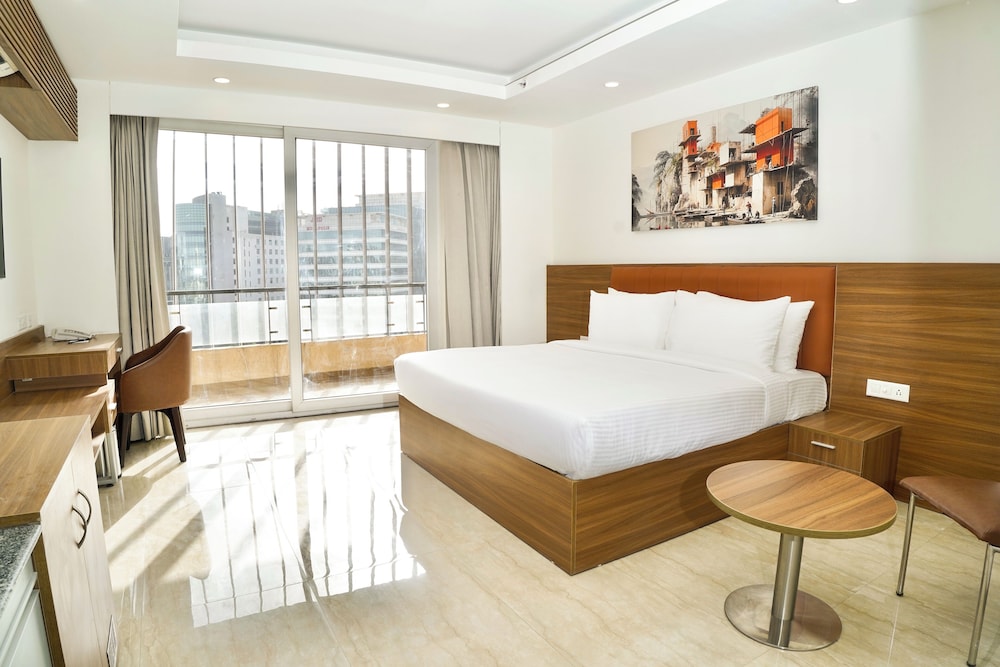 Deluxe Double Room, 1 King Bed - Photo 2
