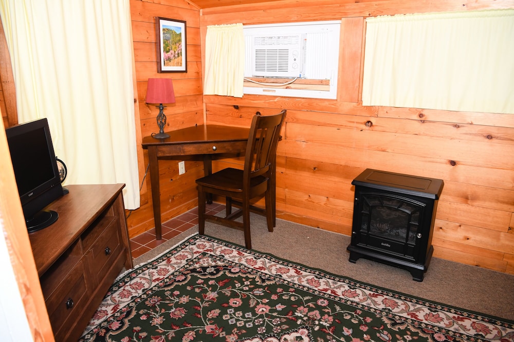 Appalachian Queen Suite photo 2