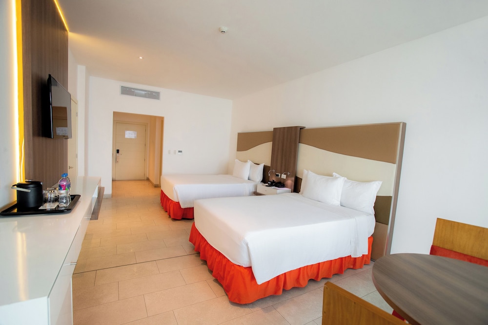 Double Room, Oceanfront photo 1