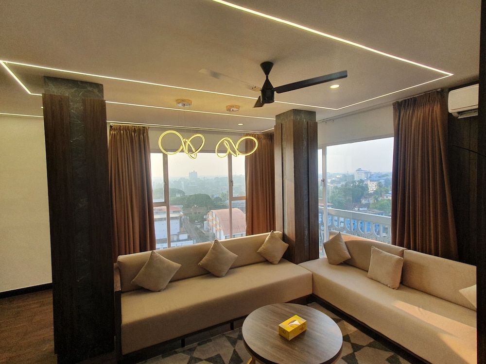 Family Quadruple Room, 2 Bedrooms, City View photo 2