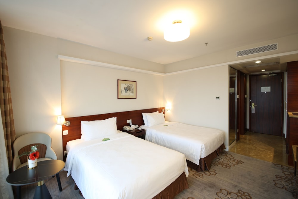 Standard Twin Room - Photo 1