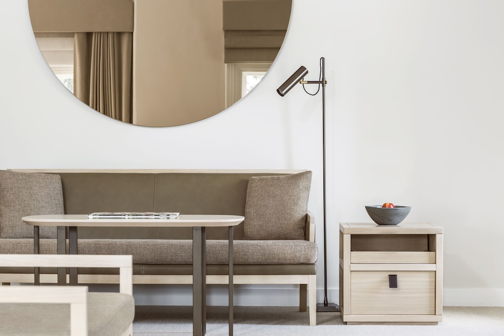 Room (City)