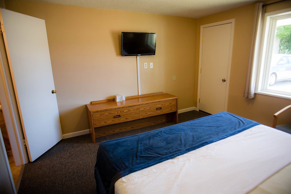 Standard Room, 1 King Bed photo 2