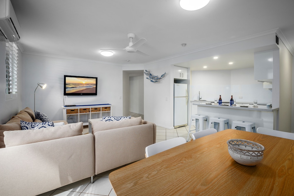 1 Bedroom Courtyard Apartment photo 3