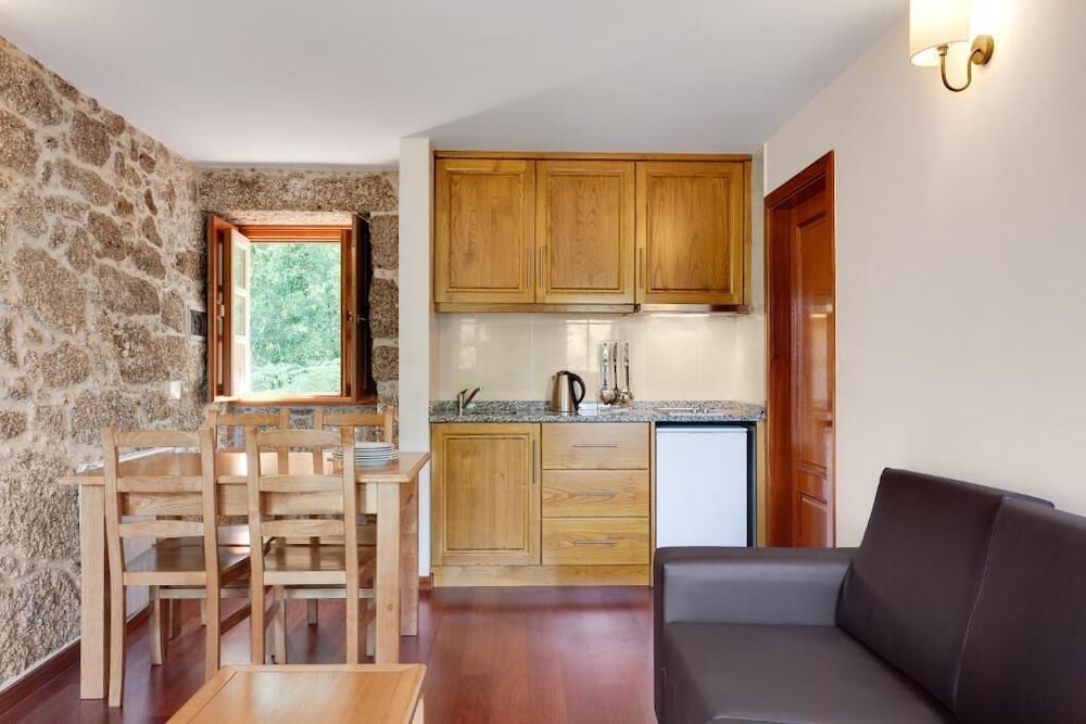 Basic Apartment photo 3
