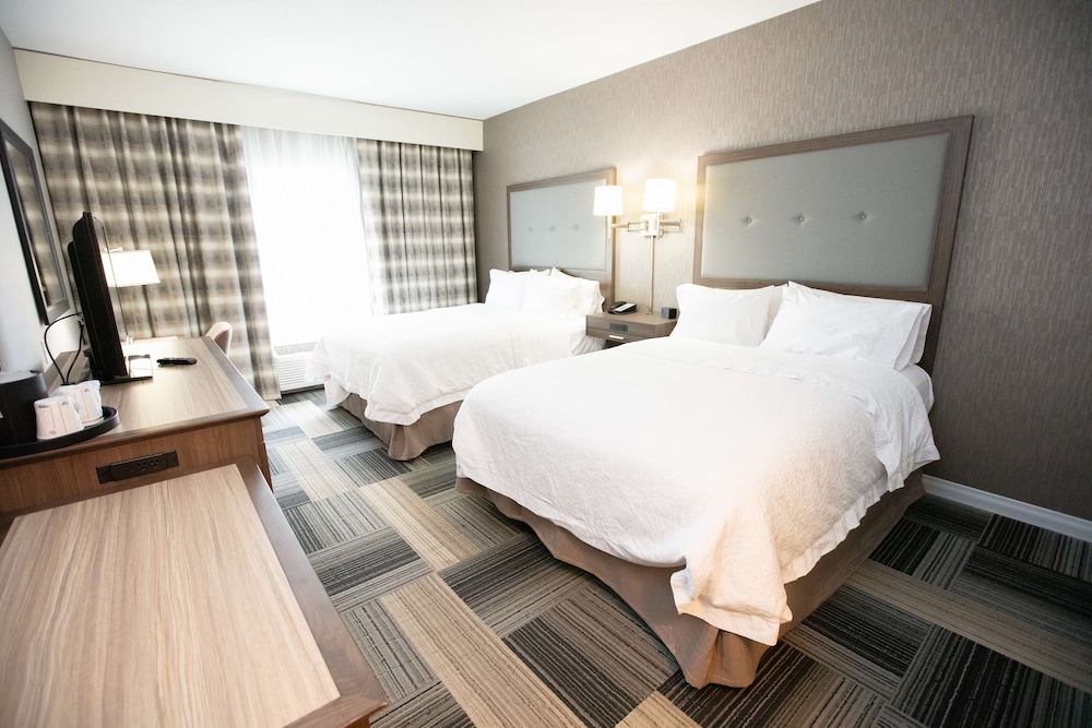 Room, 2 Queen Beds, Accessible, Bathtub photo 3