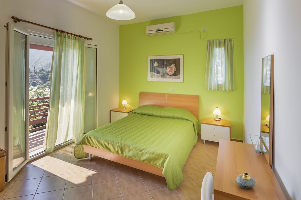 Villa, 2 Bedrooms (Red) photo 3