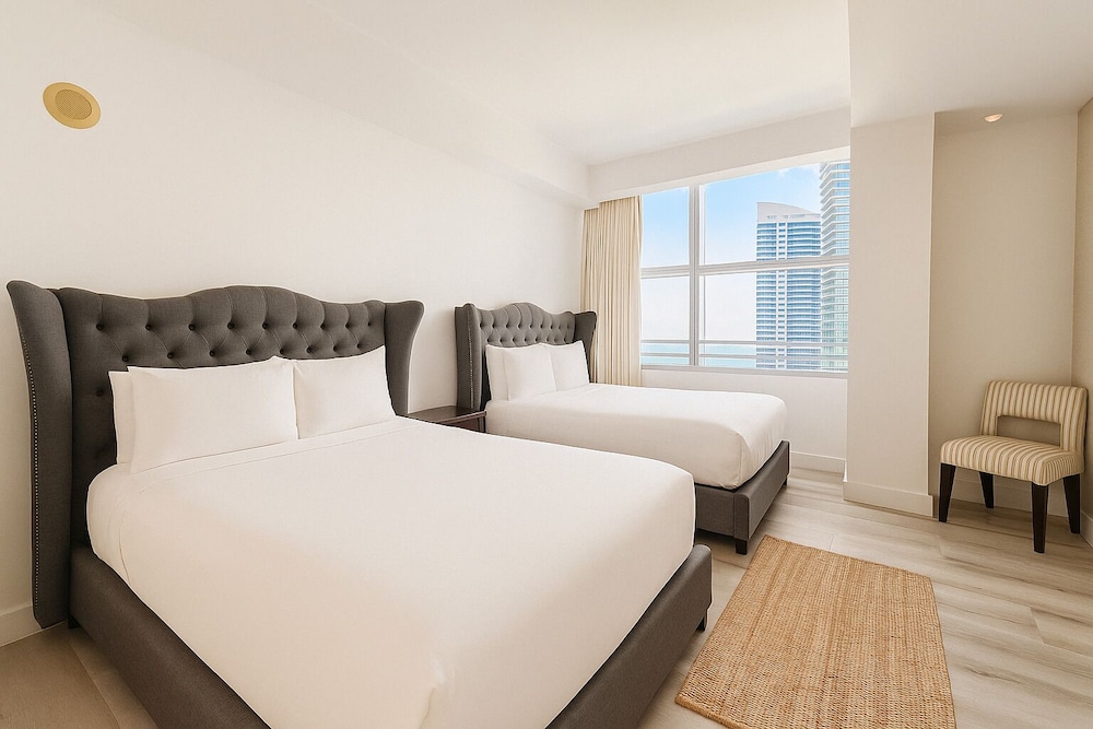 Presidential Condo, 2 Bedrooms, Balcony, Ocean View photo 3