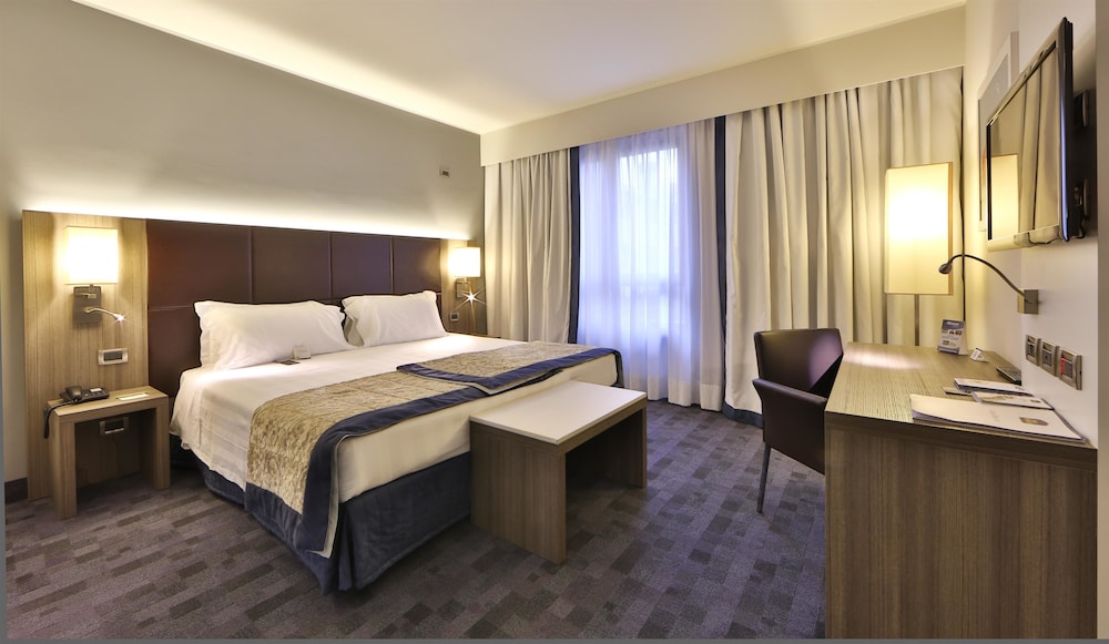 Superior Room, 1 King Bed
