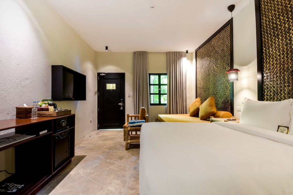 Deluxe Suite - Photo 2