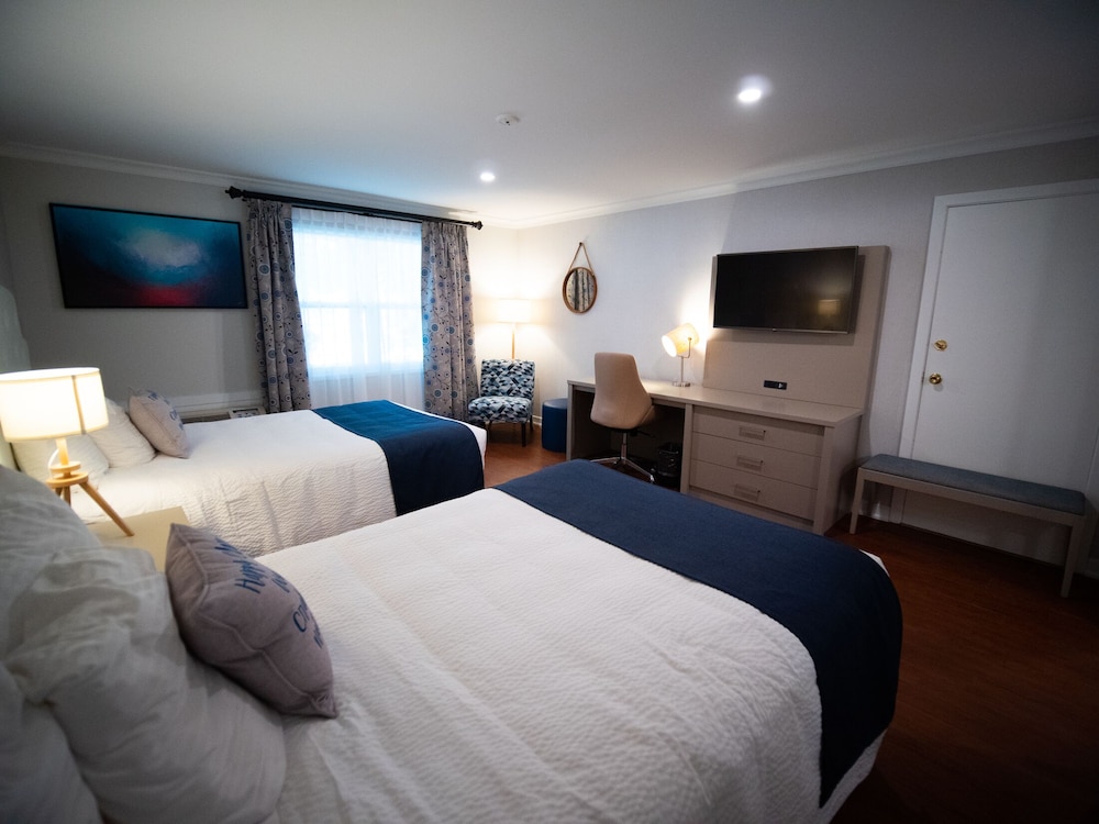 Standard Room, 2 Double Beds photo 2