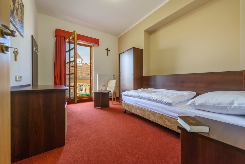 Single Room photo 2