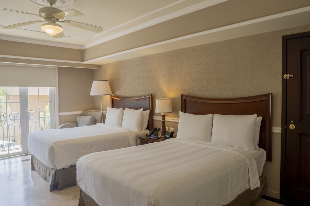 Room, 2 Double Beds (Colonial Design) - Photo 2