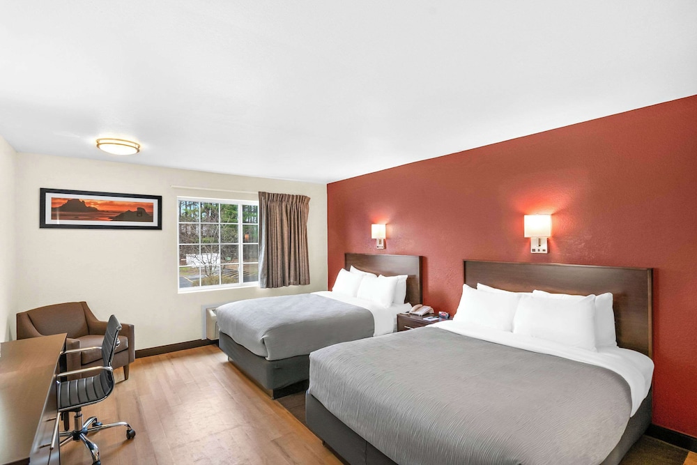 Standard Room, 2 Queen Beds, Non Smoking - Photo 1