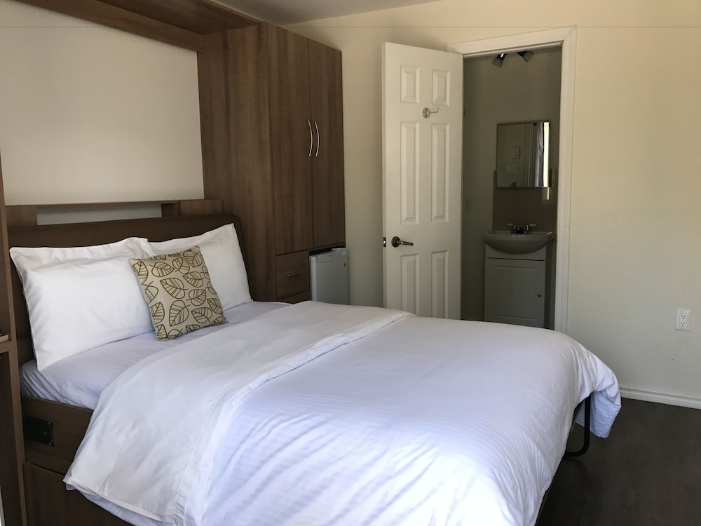 Standard Suite, 1 Double Bed photo 3