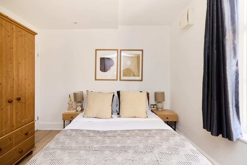 Apartment (2 Bedrooms)