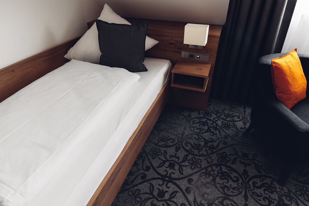 Single Room photo 2