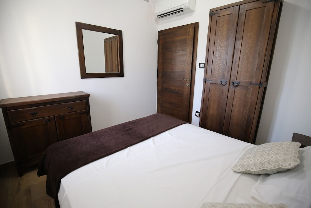 Villa, 6 Bedrooms, Smoking, Private Pool photo 3