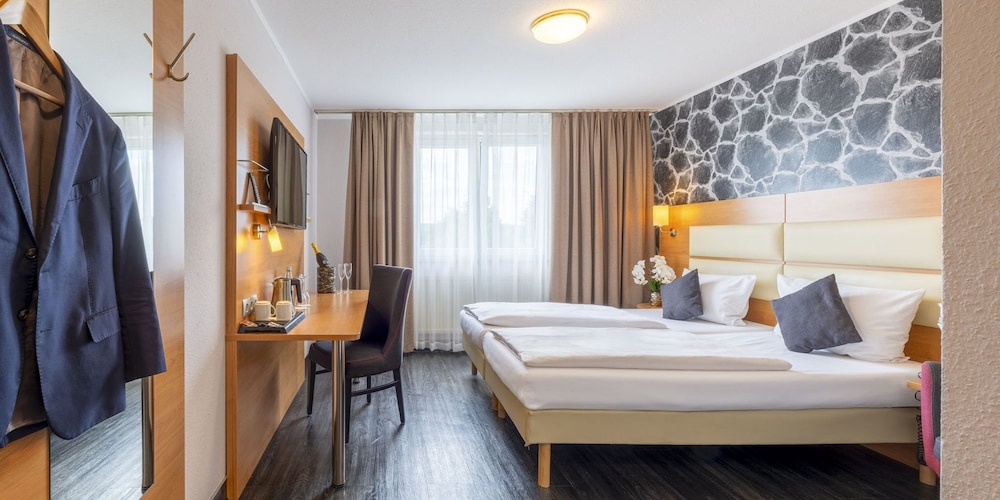 Standard Room, 1 Double Bed photo 2