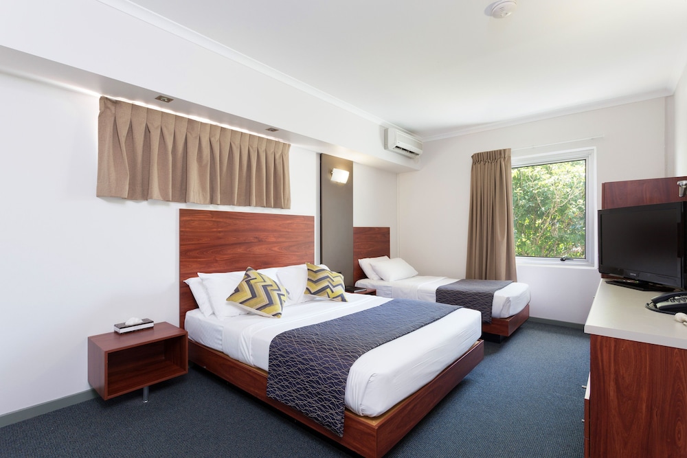 Deluxe Twin Room, Mobility Accessible - Photo 2