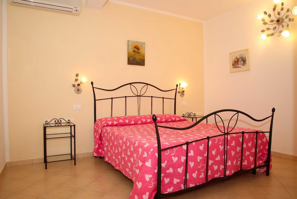 Classic Apartment, 1 Bedroom, Kitchen, Garden View photo 3