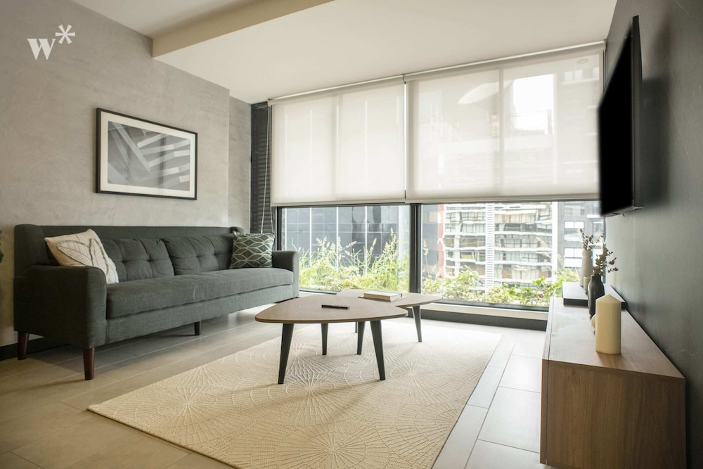 Apartment (905)