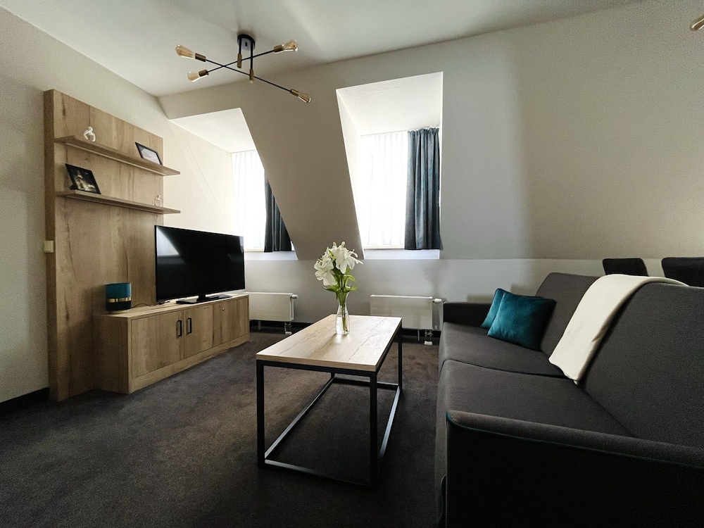 Apartment photo 2